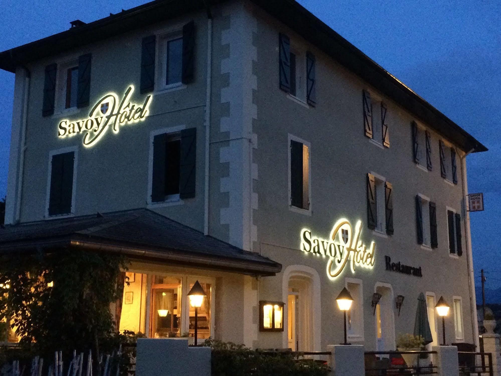 לה בורגט-דו-לה Savoy Hotel מראה חיצוני תמונה